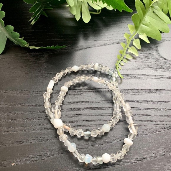 Handmade White bracelet - Picture 2 of 4